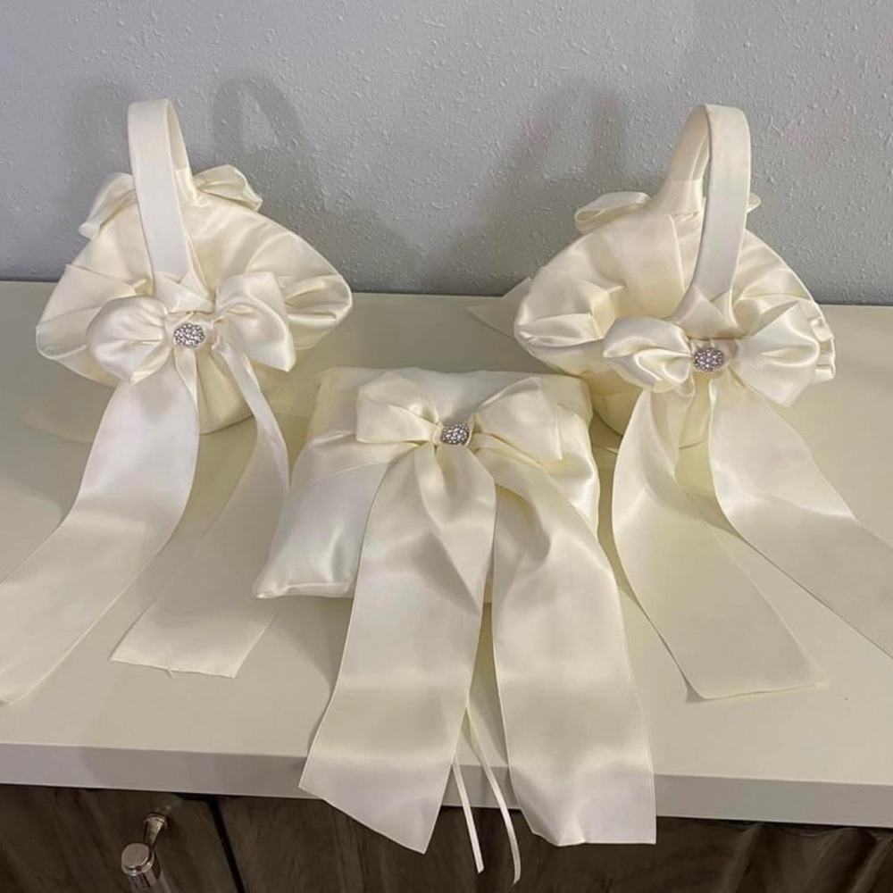 2 flower girl baskets and ring bearer pillow